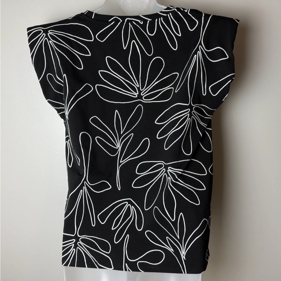 NEW Chico's Top Size 0 (Small) Pottery Tuck Short Sleeves Knit Blouse Floral - Picture 4 of 8